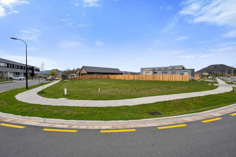 Photo of property in 12 Rubus Street, Wanaka, 9382