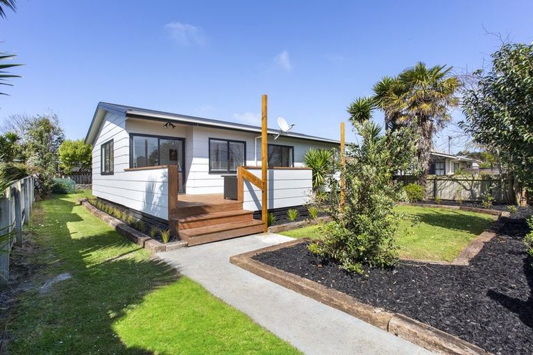 Photo of property in 2/13 Warriston Avenue, Waiuku, 2123