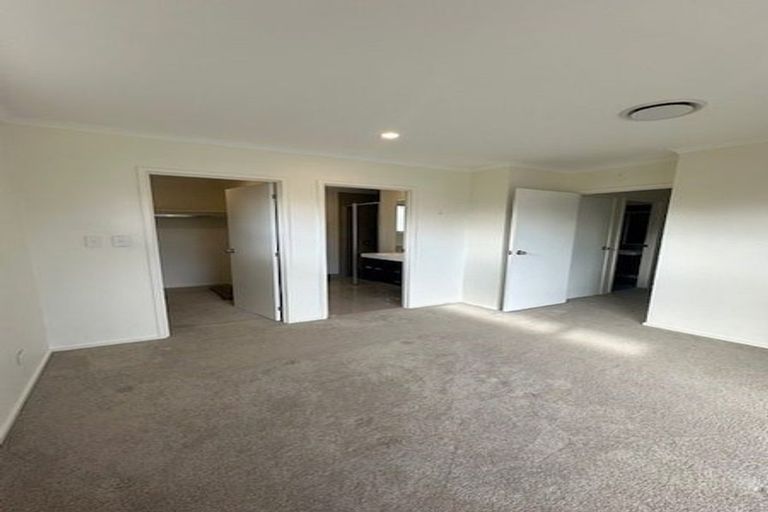 Photo of property in 13 Riverboat Lane, Helensville, 0800