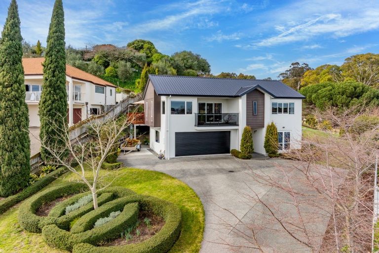 Photo of property in 17 Iona Road, Havelock North, 4130