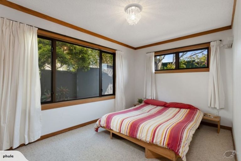 Photo of property in 1/126 Carlisle Road, Browns Bay, Auckland, 0632