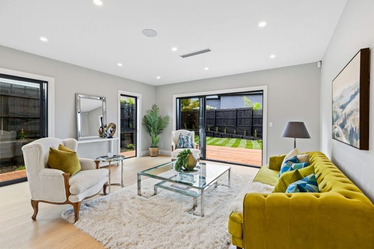 Photo of property in 41 Surf View Crescent, Red Beach, 0932