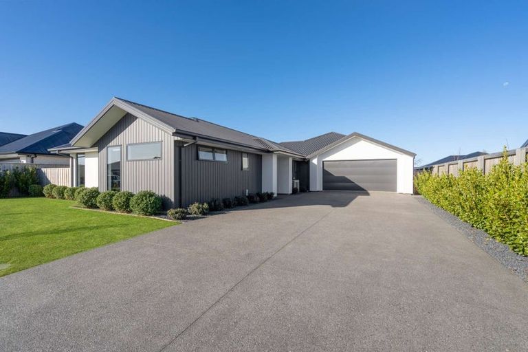 Photo of property in 33 Falcon Road, Rolleston, 7615