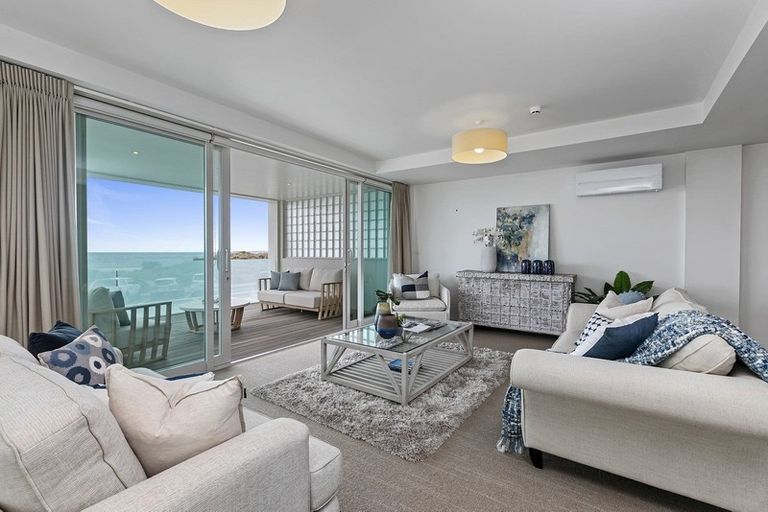 Photo of property in 1/154 Marine Parade, Mount Maunganui, 3116