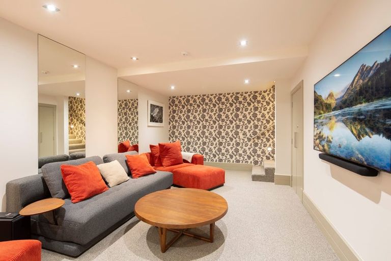 Photo of property in 55c Kent Street, Queenstown, 9300