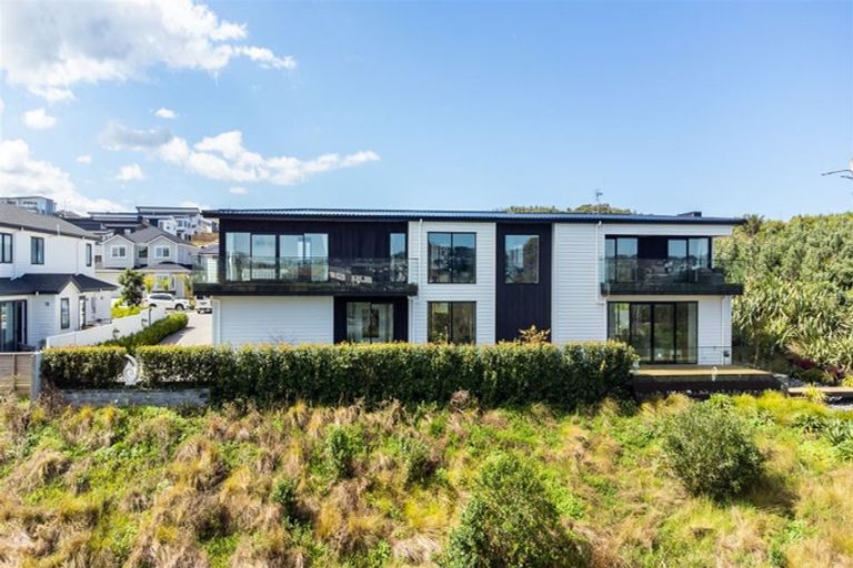 Photo of property in 6 Kina Place, Long Bay, Auckland, 0630