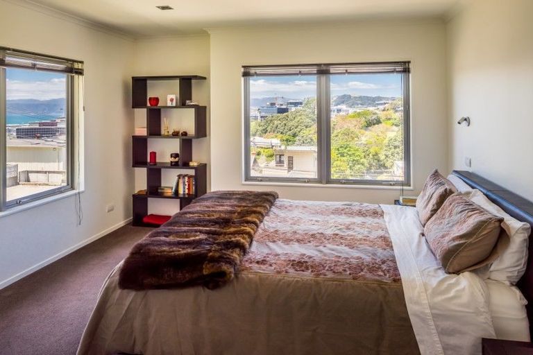 Photo of property in 1 Upper Lewisville Terrace, Thorndon, Wellington, 6011