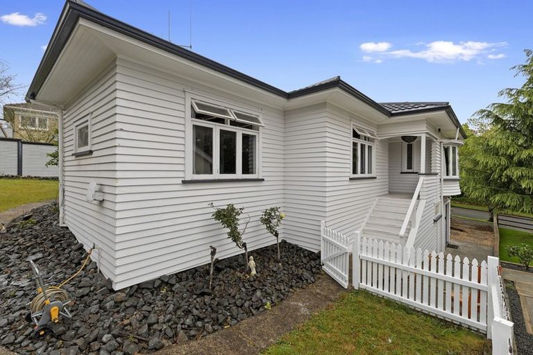 Photo of property in 3 Corrin Street, Melville, Hamilton, 3206