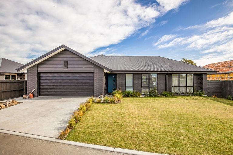 Photo of property in 7 Benjes Place, Woodend, 7610