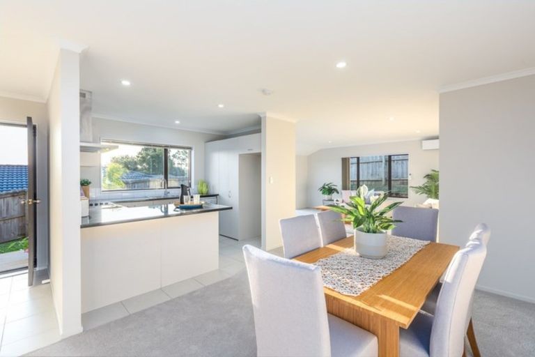 Photo of property in 75 Tiriwa Drive, Massey, Auckland, 0614