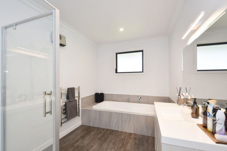 Photo of property in 6 Marama Avenue South, Otatara, Invercargill, 9879