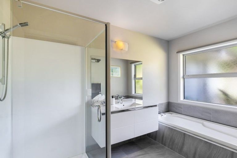 Photo of property in 50 Ramsay Drive, Acacia Bay, Taupo, 3385