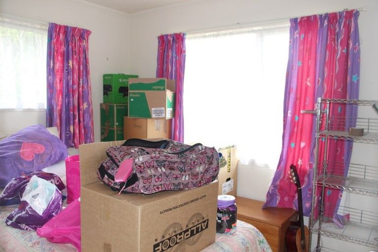 Photo of property in 375 Hobsonville Road, Hobsonville, Auckland, 0618