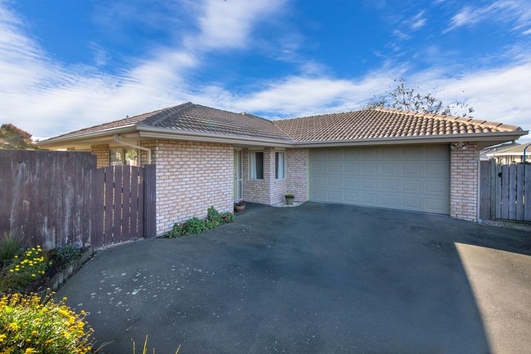 Photo of property in 21b Pine Avenue, New Brighton, Christchurch, 8061
