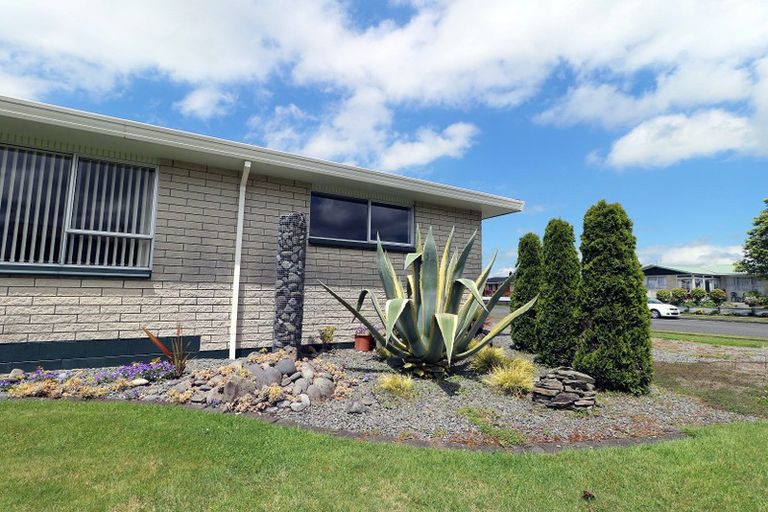 Photo of property in 26 Oberon Street, Stratford, 4332