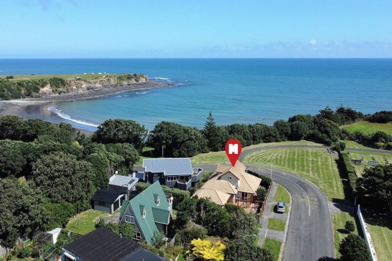 Photo of property in 1 Wilson Road, Opunake, 4616