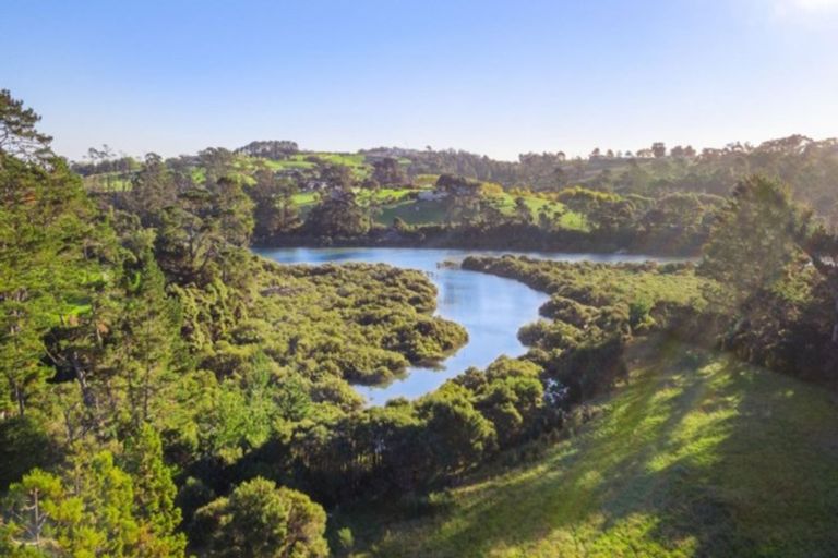 Photo of property in 102 Sanders Road, Paremoremo, Albany, 0793