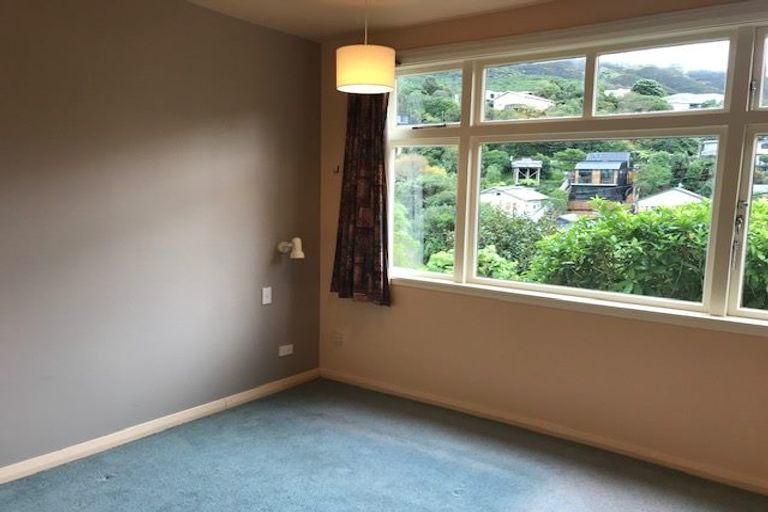 Photo of property in 24 Awarua Street, Ngaio, Wellington, 6035