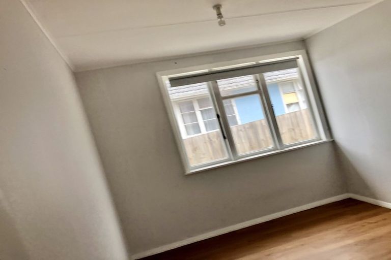 Photo of property in 57 Kelman Road, Kelston, Auckland, 0602