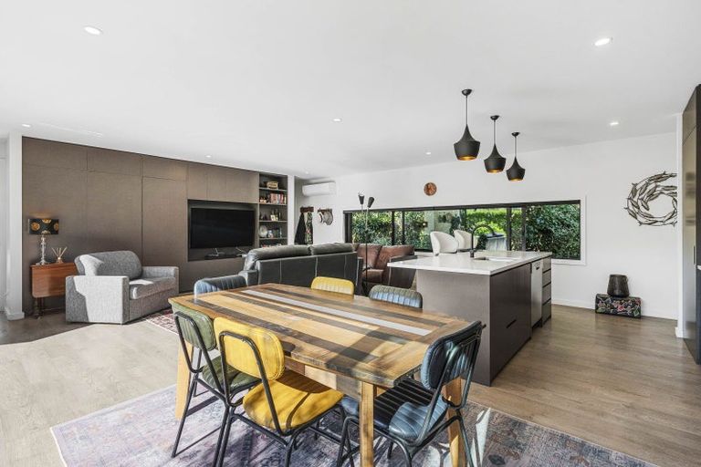 Photo of property in 2 Burgundy Drive, Martinborough, 5711