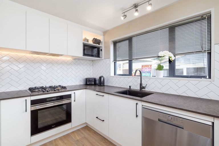 Photo of property in 279a Pages Road, Wainoni, Christchurch, 8061