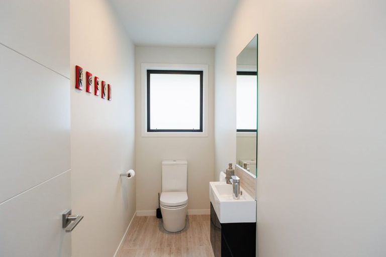 Photo of property in 156 Pacific Drive, Fitzherbert, Palmerston North, 4410