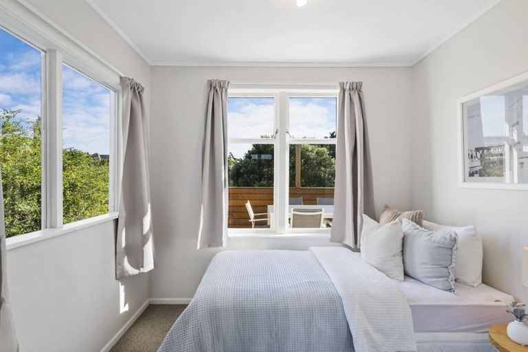 Photo of property in 2/177 Mokoia Road, Birkenhead, Auckland, 0626