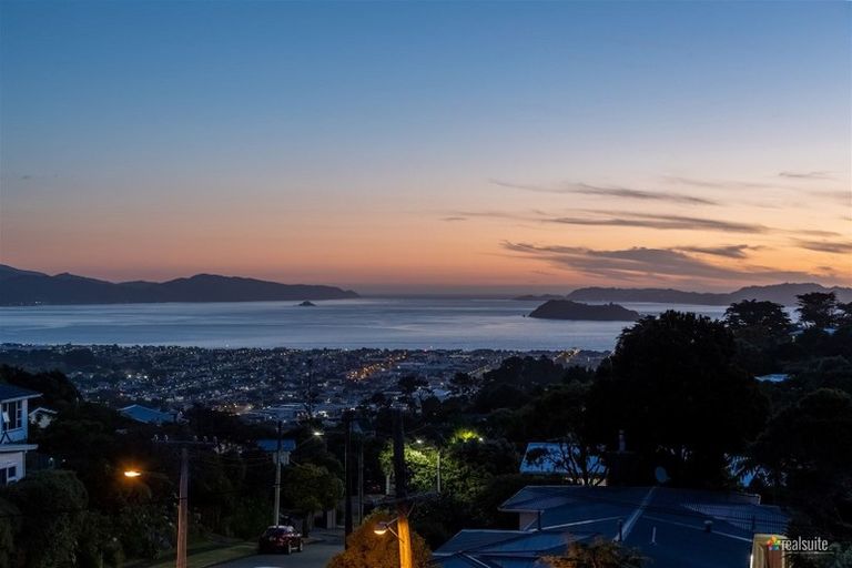 Photo of property in 12a Pekanga Road, Normandale, Lower Hutt, 5010