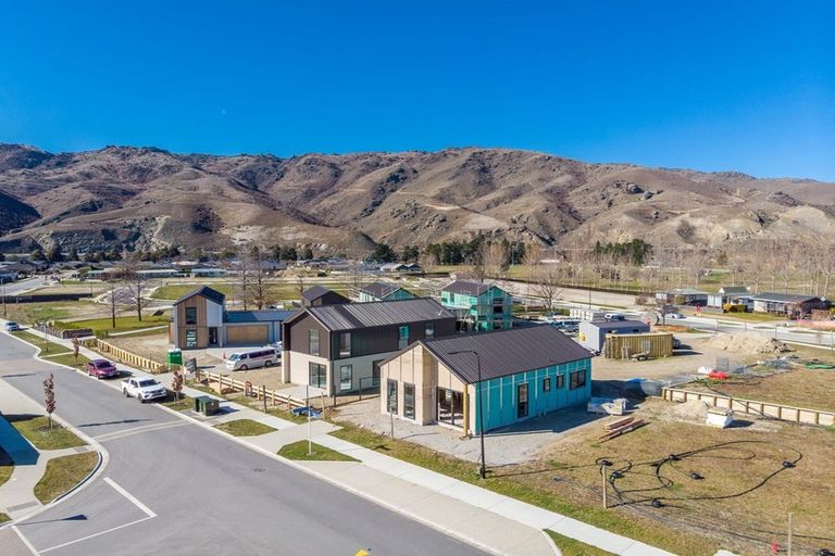 Photo of property in 37 Midlothian Avenue, Cromwell, 9310