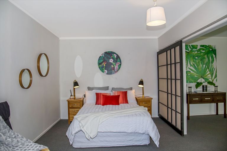 Photo of property in 2/36 Greendale Spur, Glenfield, Auckland, 0629