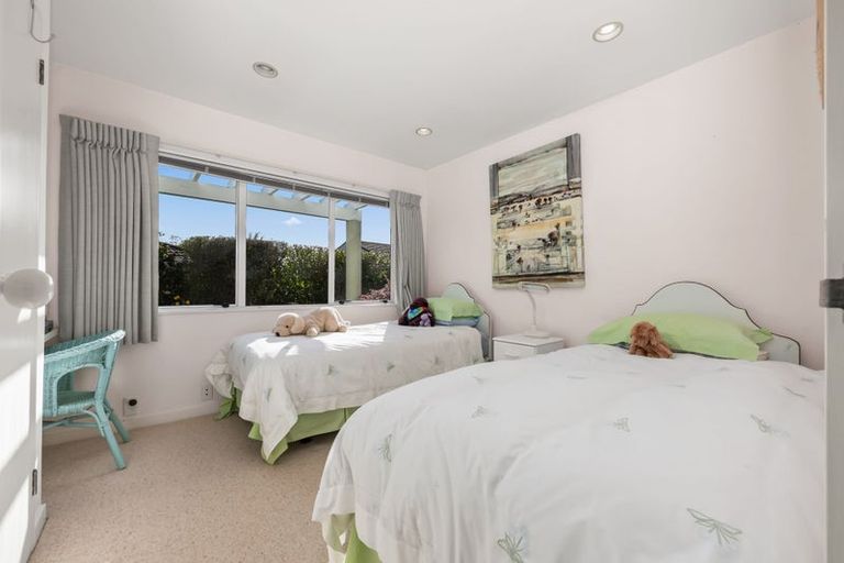 Photo of property in 51 Ngarara Road, Waikanae, 5036