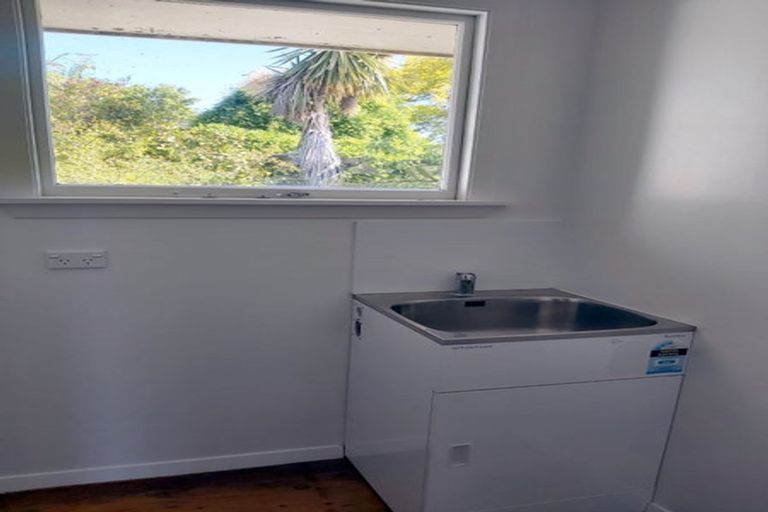 Photo of property in 3 Freebairn Street, Redwood, Christchurch, 8051