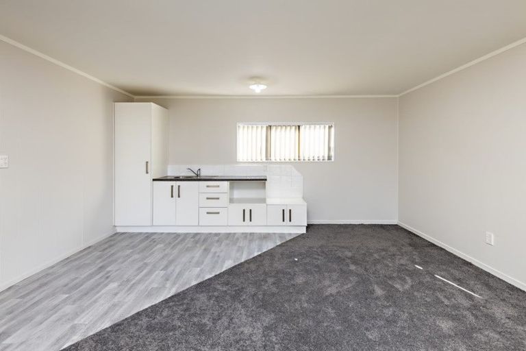 Photo of property in 14 Gainsborough Street, Manurewa, Auckland, 2102