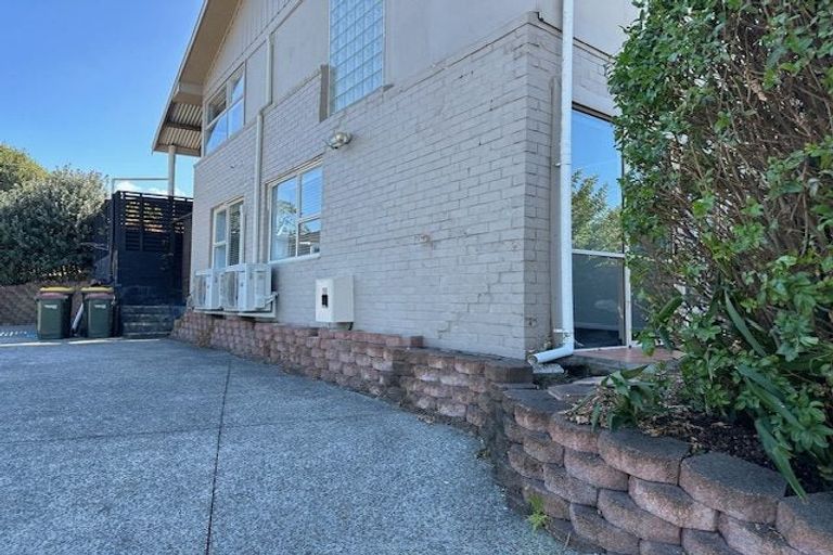 Photo of property in 1 John Gill Road, Cockle Bay, Auckland, 2014