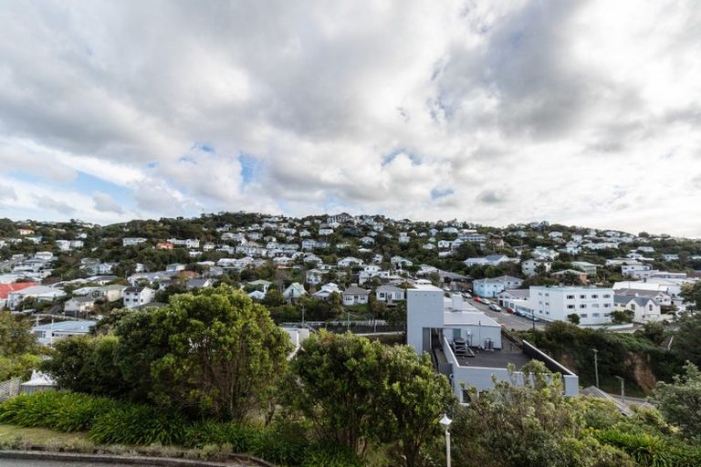 Photo of property in Harbour View Apartments, 147 Ohiro Road, Brooklyn, Wellington, 6021