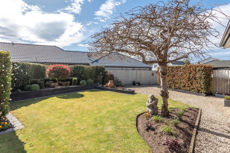 Photo of property in 17 Lytham Green, Shirley, Christchurch, 8061