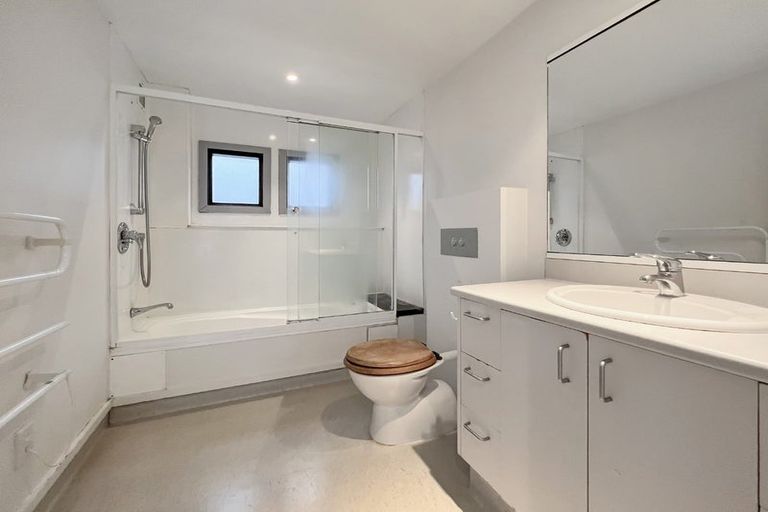 Photo of property in Sta Travel Flats, 1/130 Cuba Street, Te Aro, Wellington, 6011