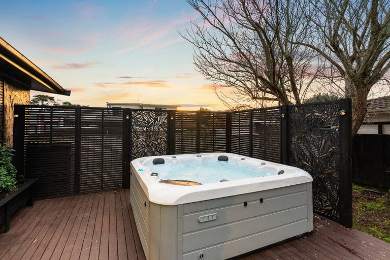 Photo of property in 1/23 Roys Road, Weymouth, Auckland, 2103