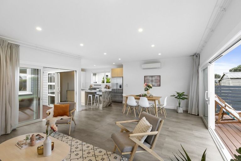 Photo of property in 52 Argentine Avenue, Miramar, Wellington, 6022