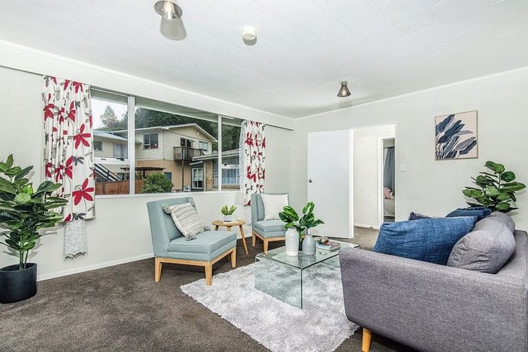 Photo of property in 1/11 Lowry Crescent, Stokes Valley, Lower Hutt, 5019