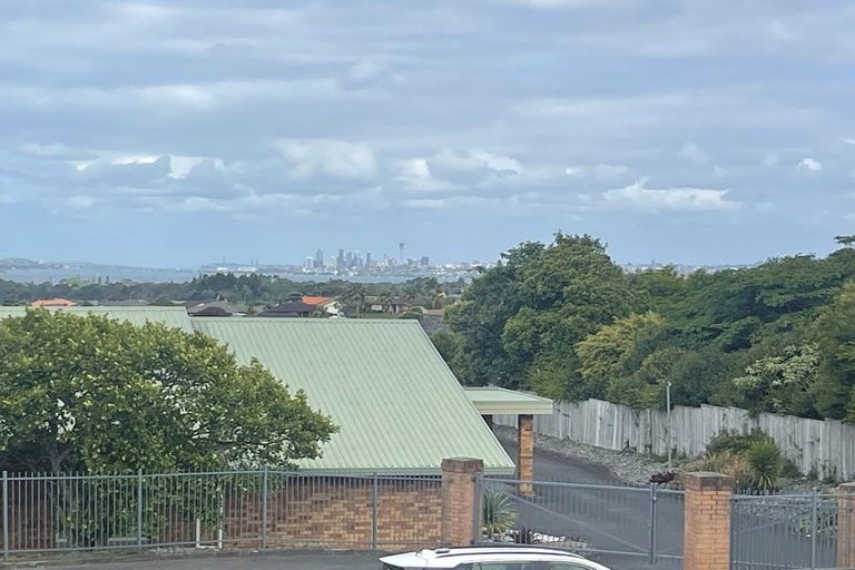 Photo of property in 3/504 Don Buck Road, Massey, Auckland, 0614