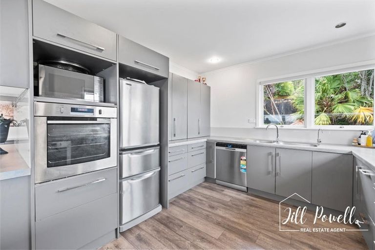 Photo of property in 2 Bickerstaffe Road, Maungaturoto, 0520