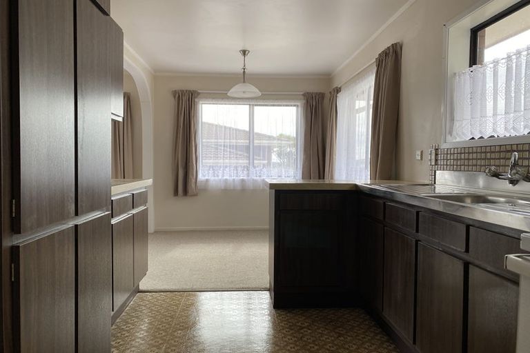 Photo of property in 233 Hepburn Road, Glendene, Auckland, 0602