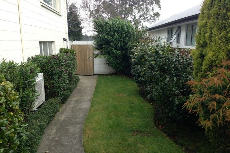 Photo of property in 348 Memorial Avenue, Burnside, Christchurch, 8053