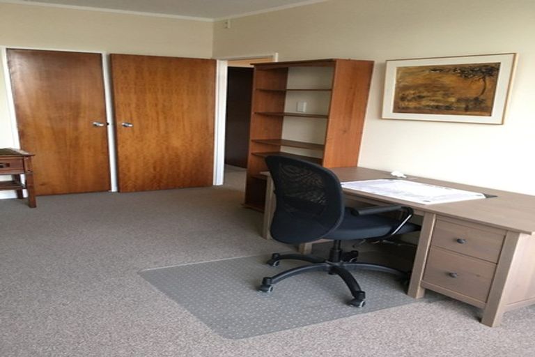 Photo of property in Hobson Court Flats, 57/70 Hobson Street, Thorndon, Wellington, 6011