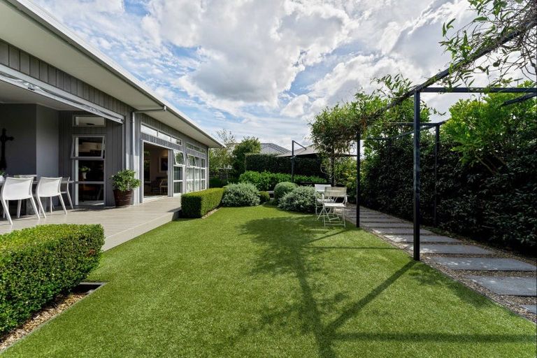 Photo of property in 10 Oystercatcher Lane, Point Wells, 0986