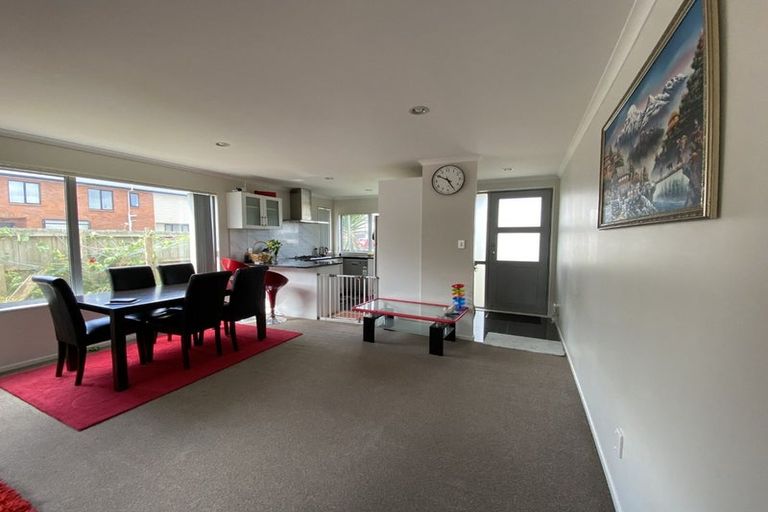 Photo of property in 18 Whekau Drive, Takanini, 2112