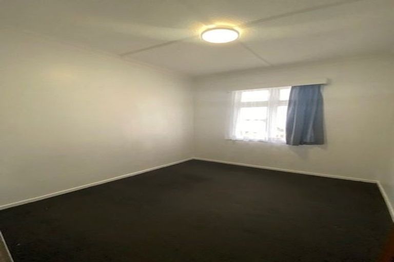 Photo of property in 17 Lawrence Street, Newtown, Wellington, 6021