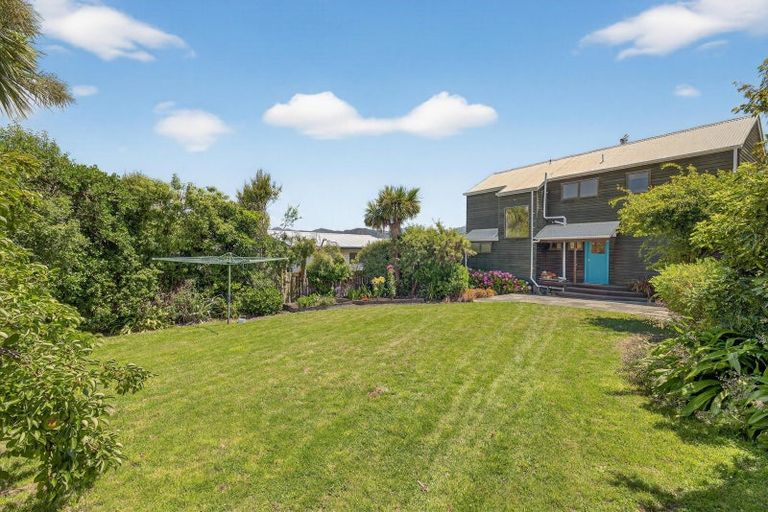 Photo of property in 11 Emerson Crescent, Diamond Harbour,  8971