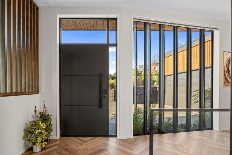 Photo of property in 8 Kepler Ridge Lane, Halswell, Christchurch, 8025